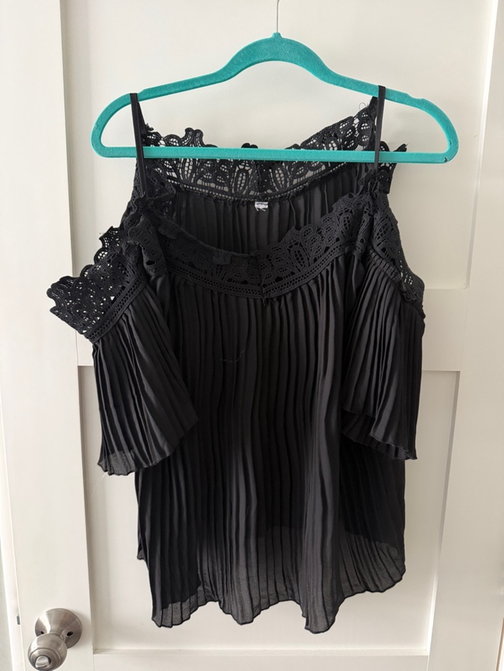 Women’s Black Cold-Shoulder Lace Trim Pleated Top